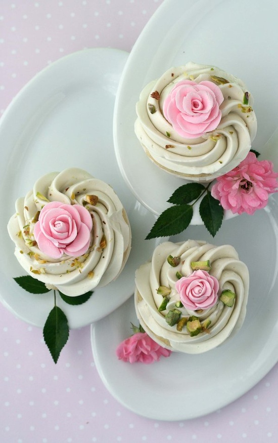 rose cupcakes with white chocolate swiss